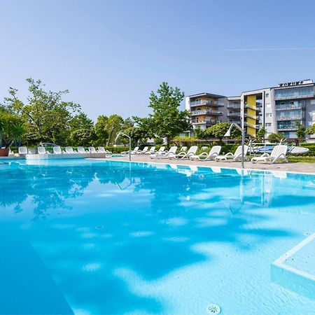 Admiral Pearl Apartment Siofok Luaran gambar