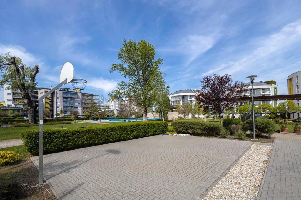 Admiral Pearl Apartment Siofok Luaran gambar